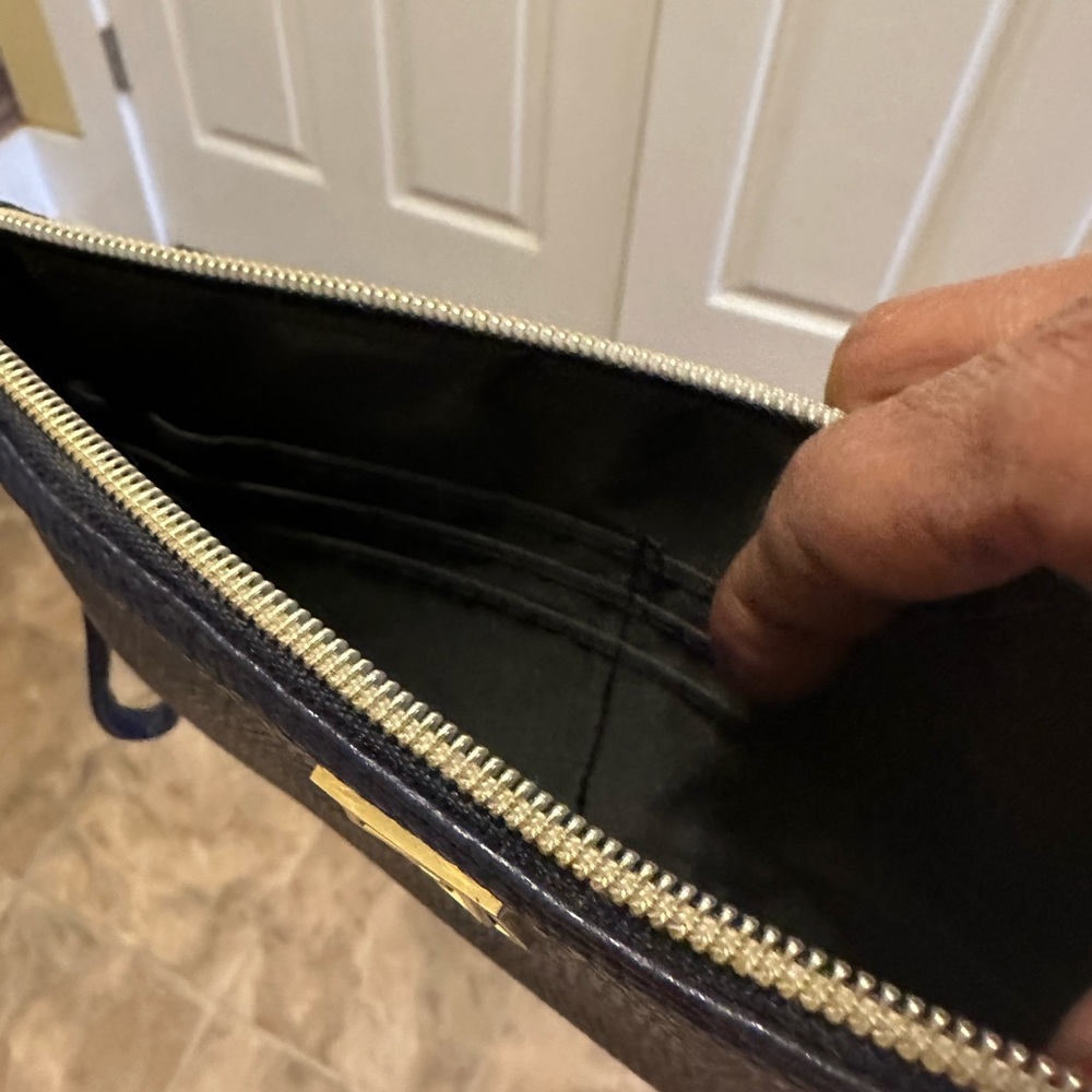 Liz Claiborne Navy wristlet